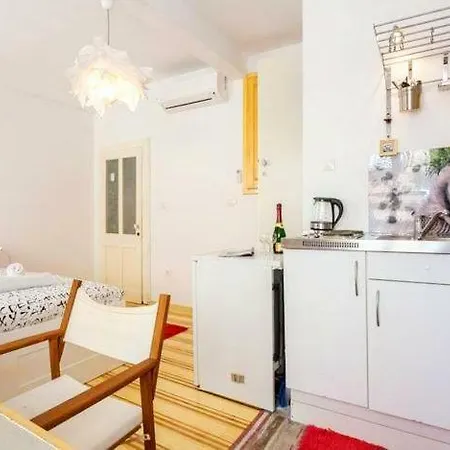 Apartment Summer Dream Old