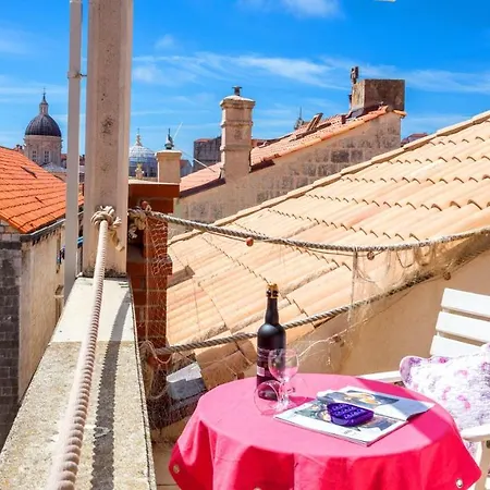 Summer Dream Old Apartment *